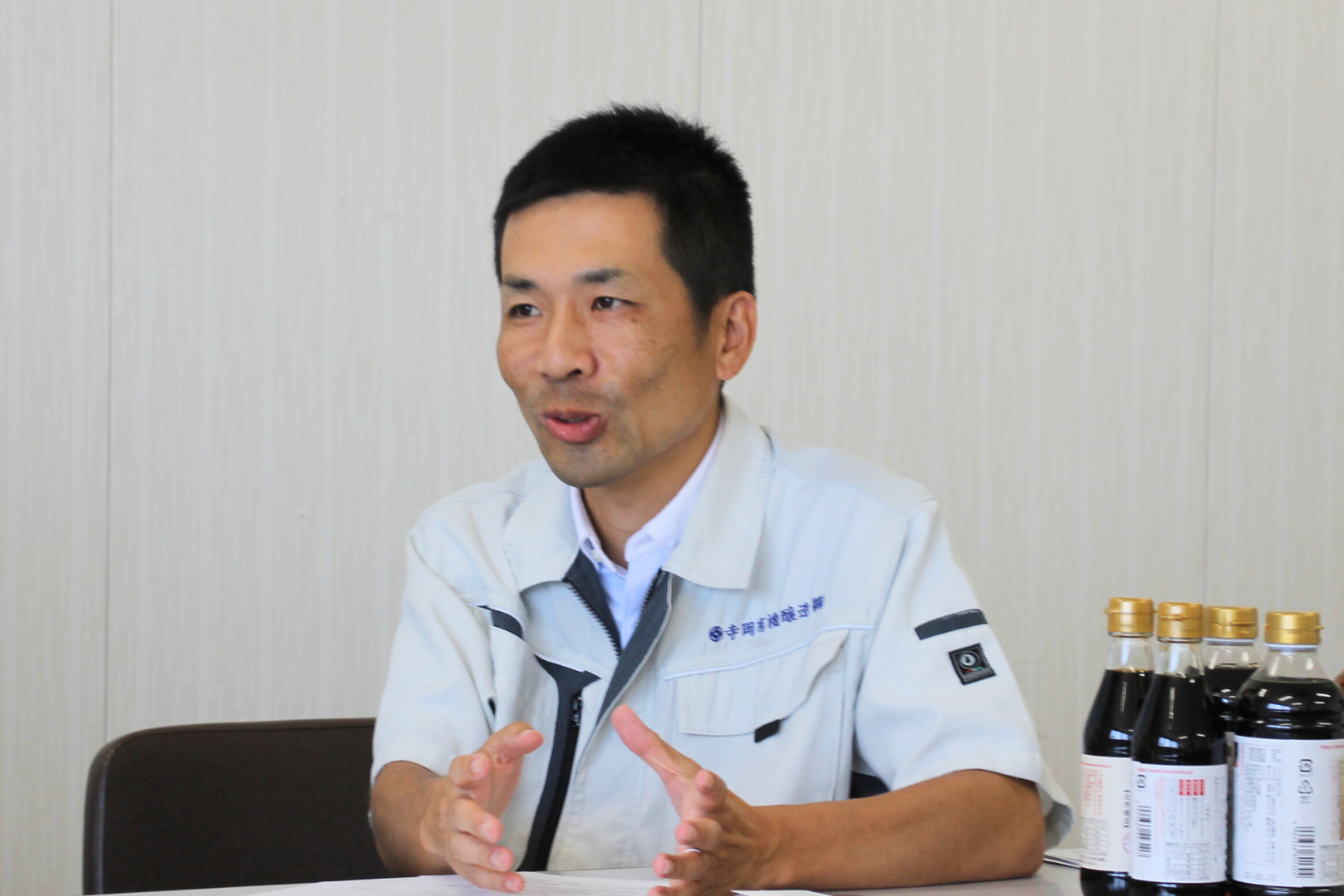 白だしのレシピについて話す垰さん