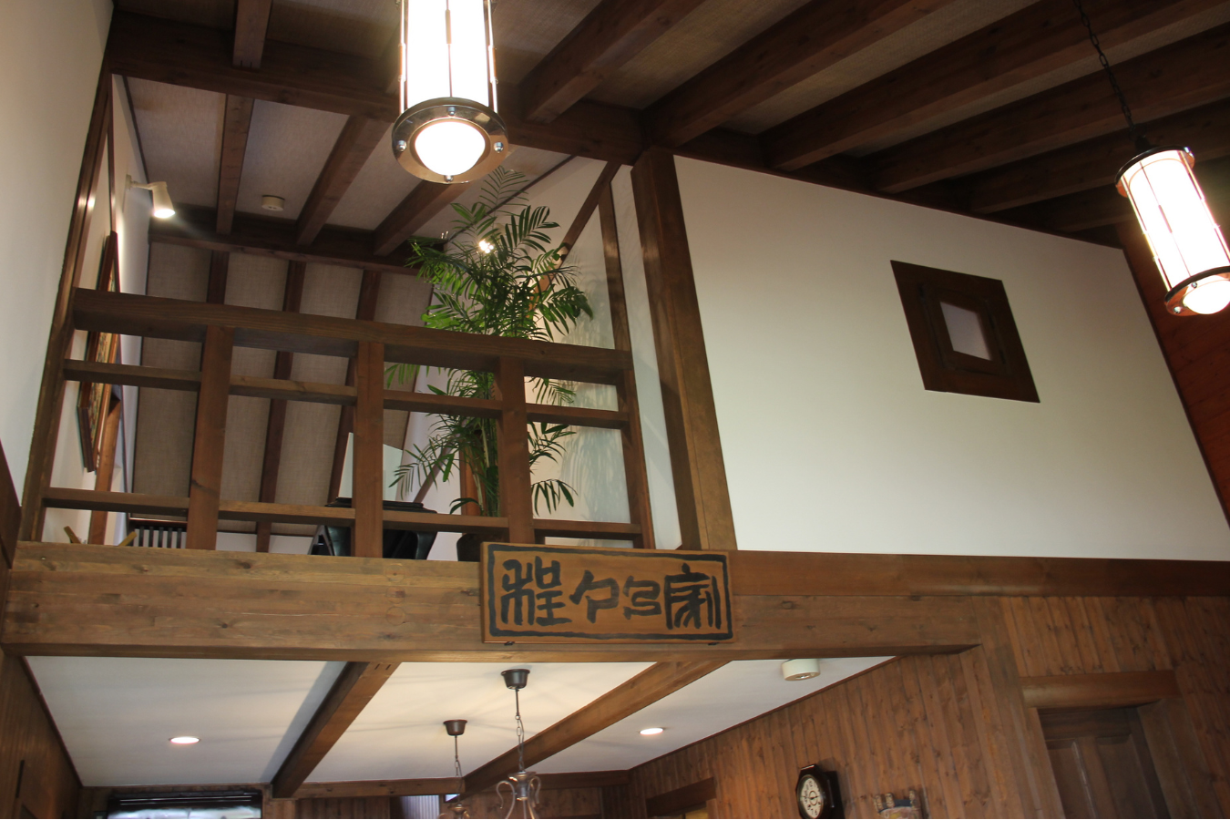 程々の家 1階から2階を望む